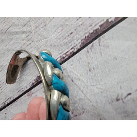 Vintage Faux Turquoise Silver Tone Cuff Bracelet - Picture 8 of 8